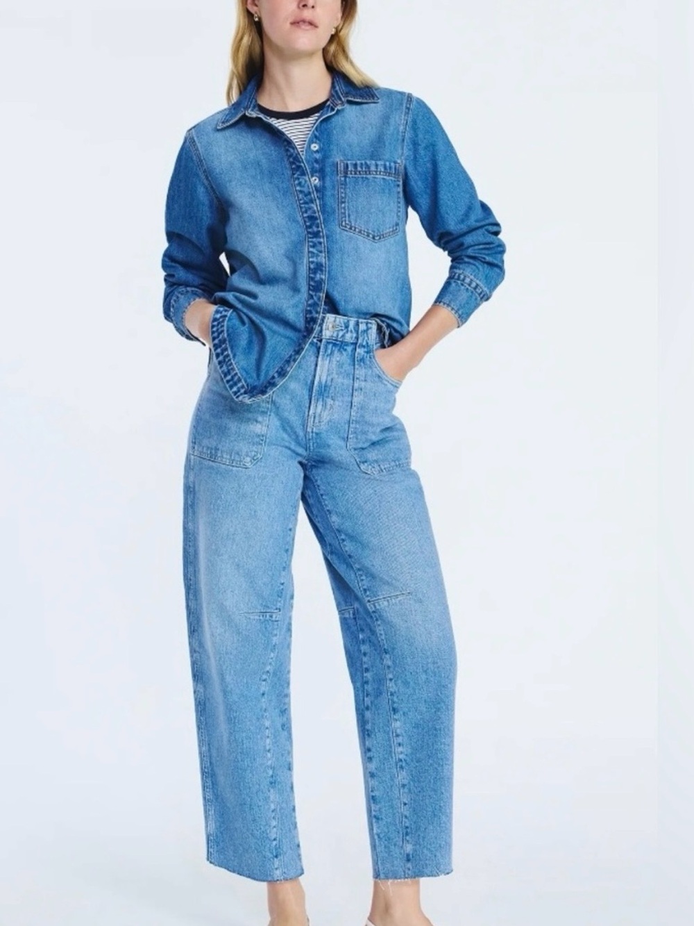 High-Rise Straight Leg Women's Jeans in Light Blue Denim